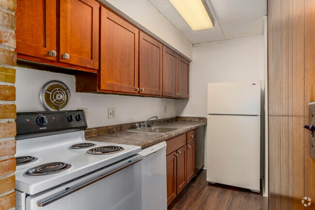 2BR, 1BA - 850SF - Kitchen