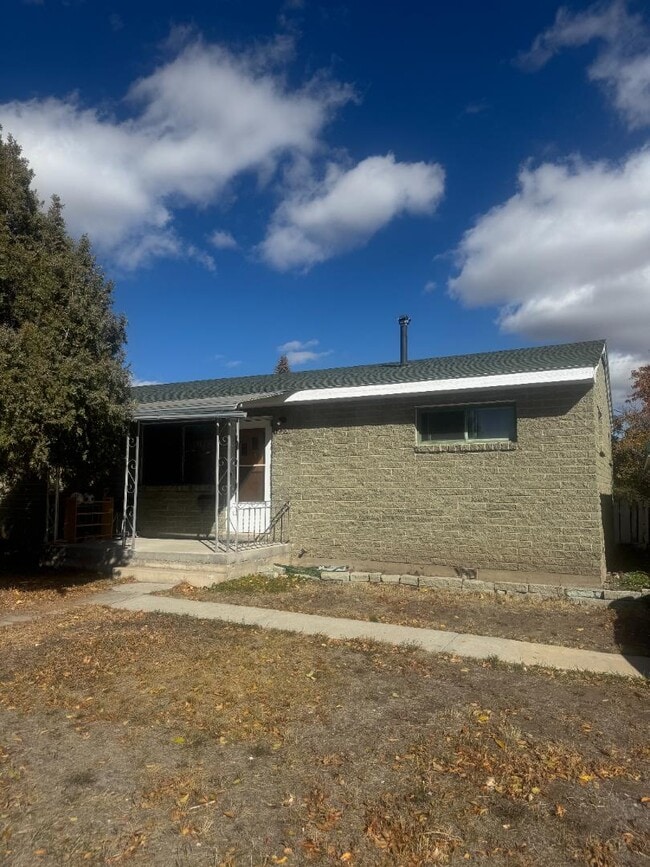 Photo - 1220 Sage Ave
