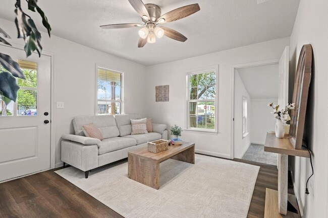 Building Photo - 304 Otis St Rental