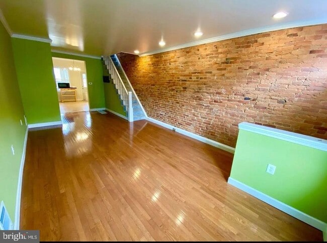 Building Photo - 305 S Lehigh St Rental