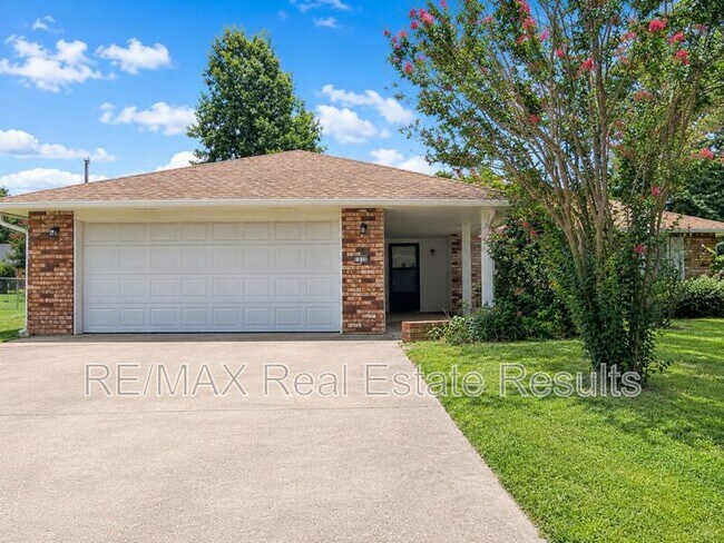Photo - 1810 SE Crouch St