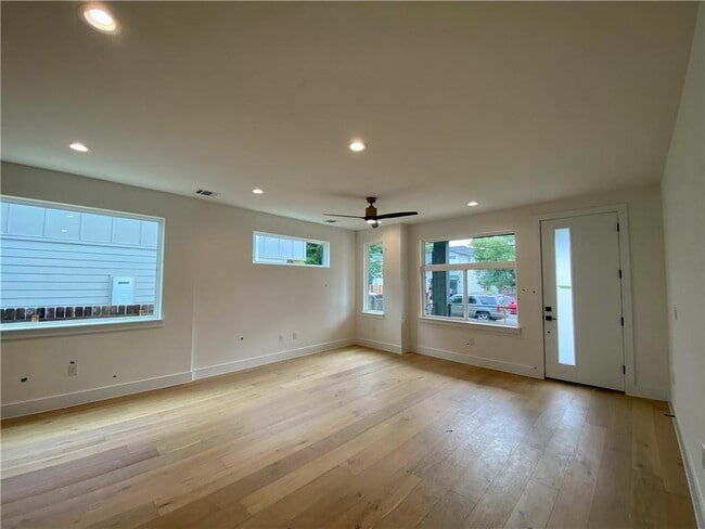 Photo - 1118 Omega Ave