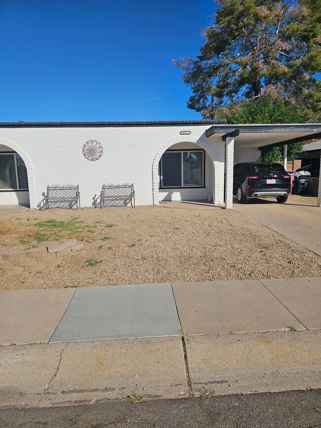 Building Photo - 6820 E Avalon Dr