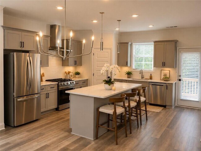 Photo - 1355 Oak Dr