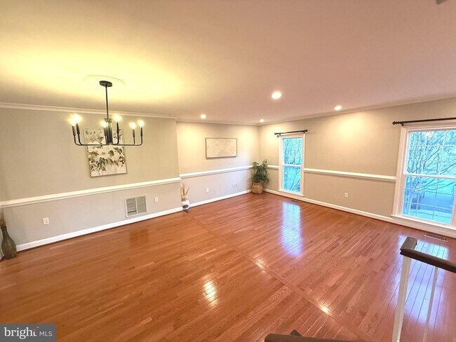 Photo - 4235 Sleepy Lake Dr