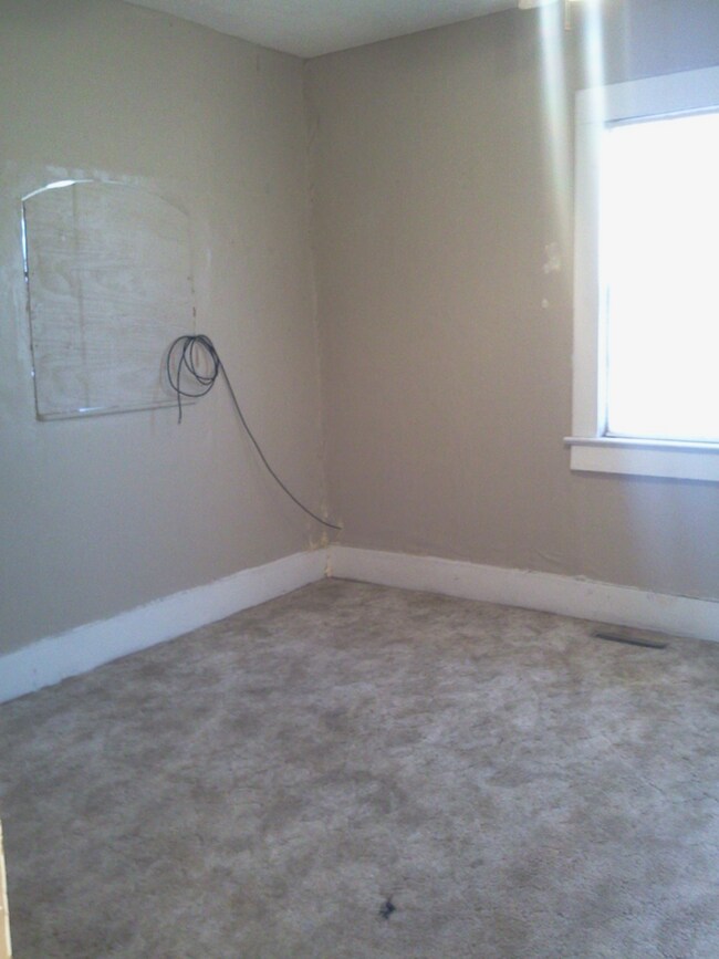 Photo - Nice 1 bedroom 1 bath in walking distance ...