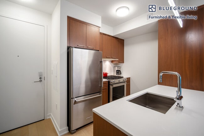 Photo - 28 K St SE Unidad FL10-ID125