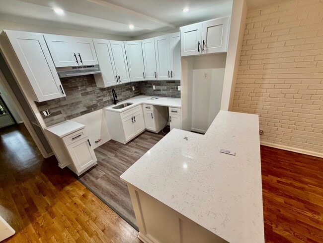 Building Photo - 115 Stonelea Pl