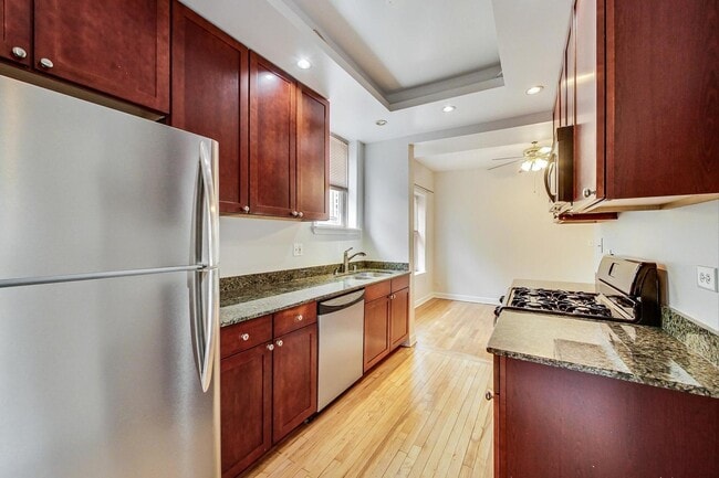 Photo - 1346 W Estes Ave
