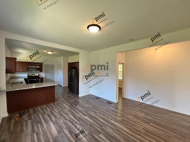 Photo - 13328 Edison St