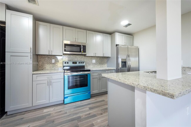 Photo - 4111 Stirling Rd Condo Unit 509