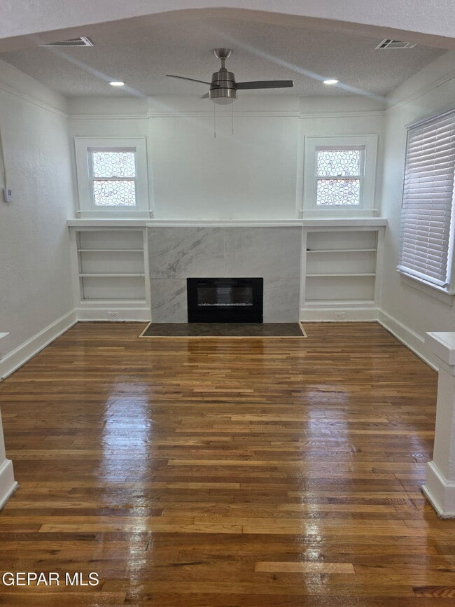 Photo - 4002 Pershing Dr