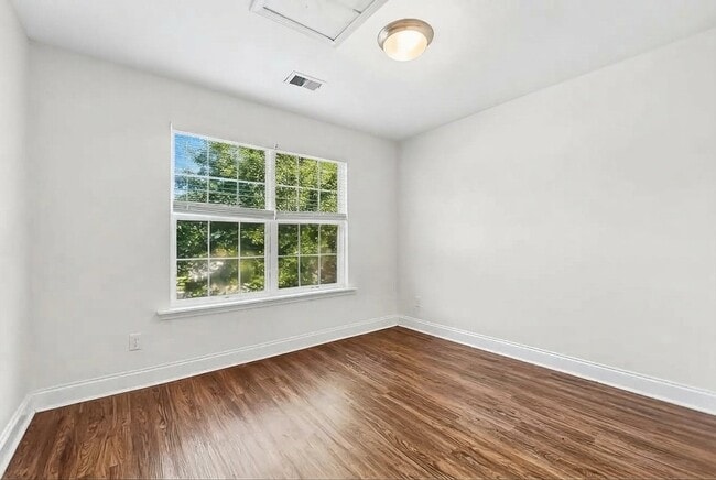 1008 Magnolia Ln
