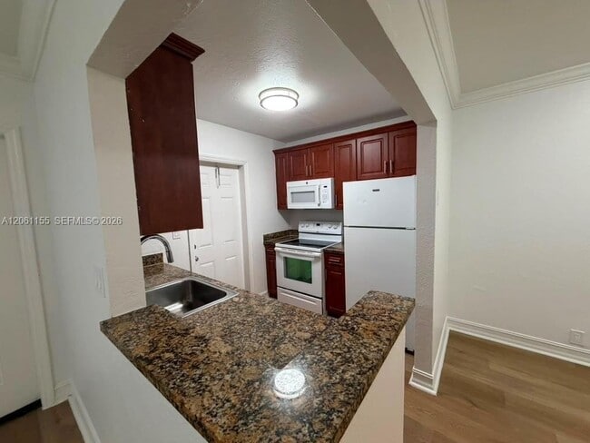 Photo - 1400 NE 56th St Unit 106