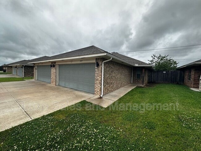 Photo - 1419 MacAlpine St