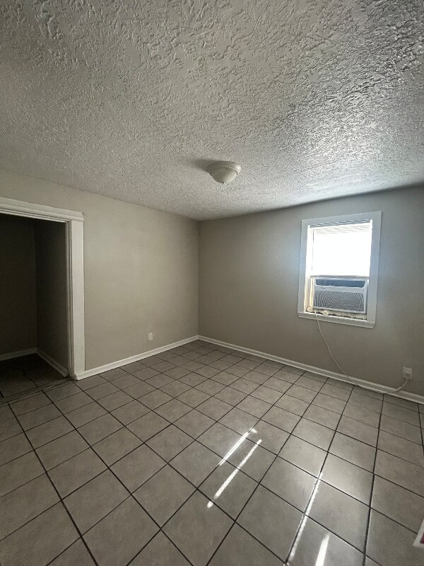 Photo - 1915 Legion St