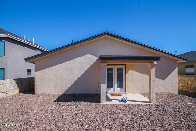 Photo - 4833 Adrian Campos St