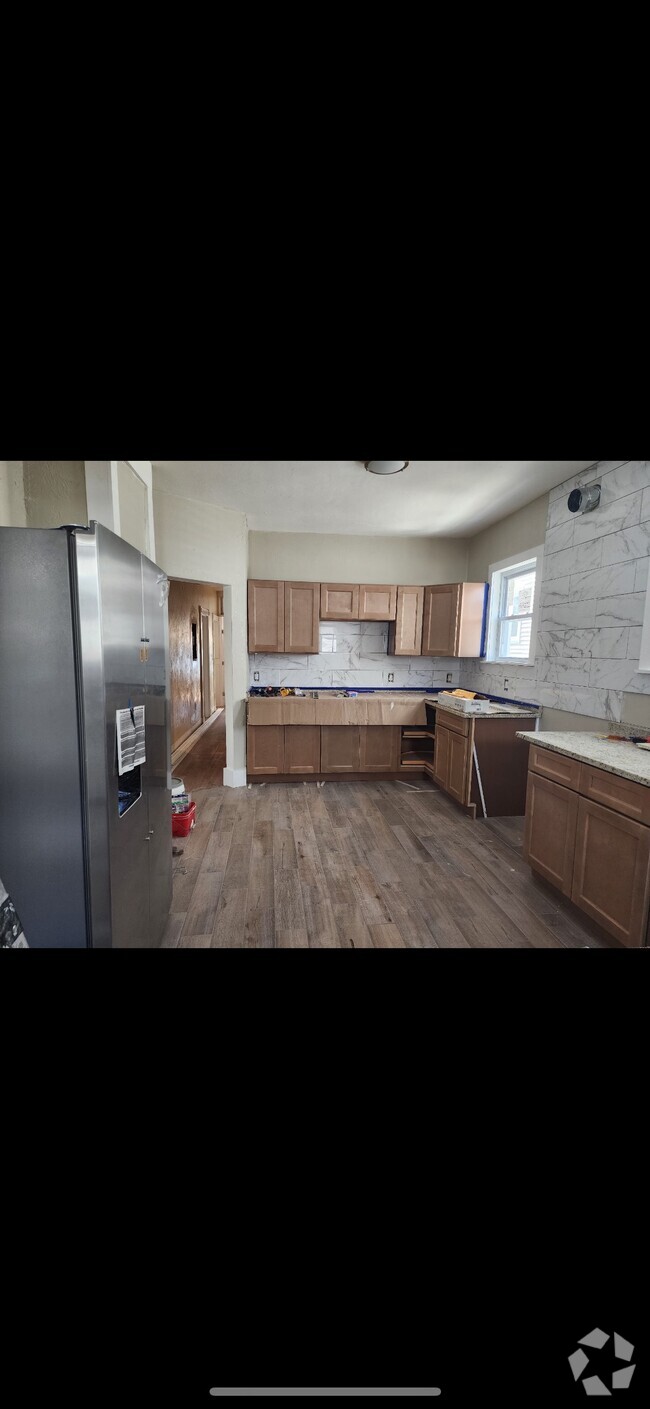 Building Photo - 460 Quincy St Unit 2 Rental