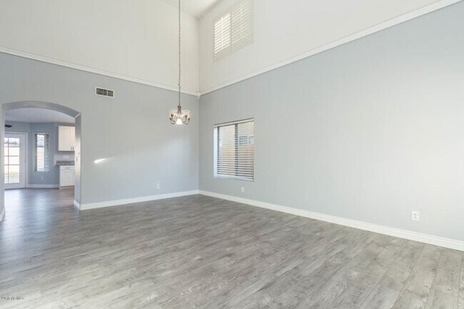 Photo - Charming 5 Bed 3 bath Home in Avondale