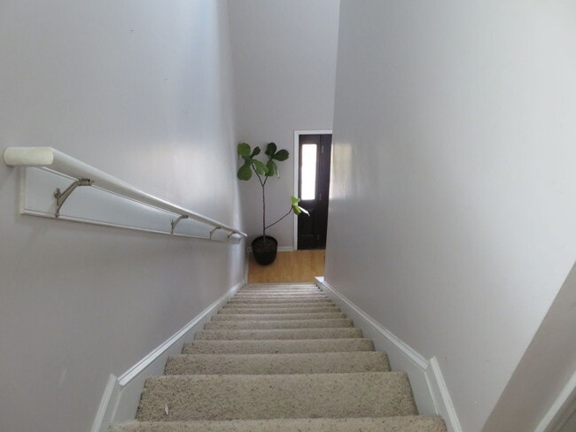 Photo - Prestigious 3 Bedroom Home!!!