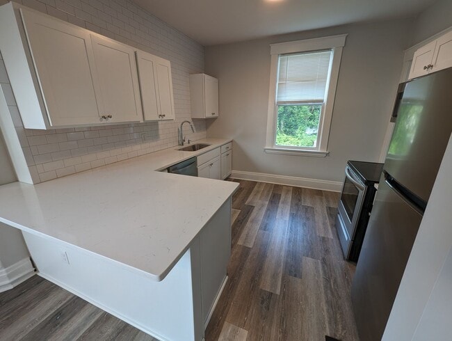 Photo - Beautiful Housing Convenient to Xavier Campus with Bonus Room Unit 3921 Spencer Ave Apt #2