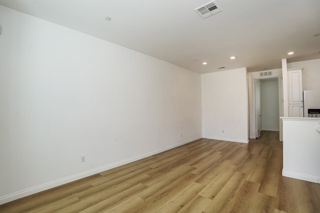 Photo - 7235 Cedar Rd