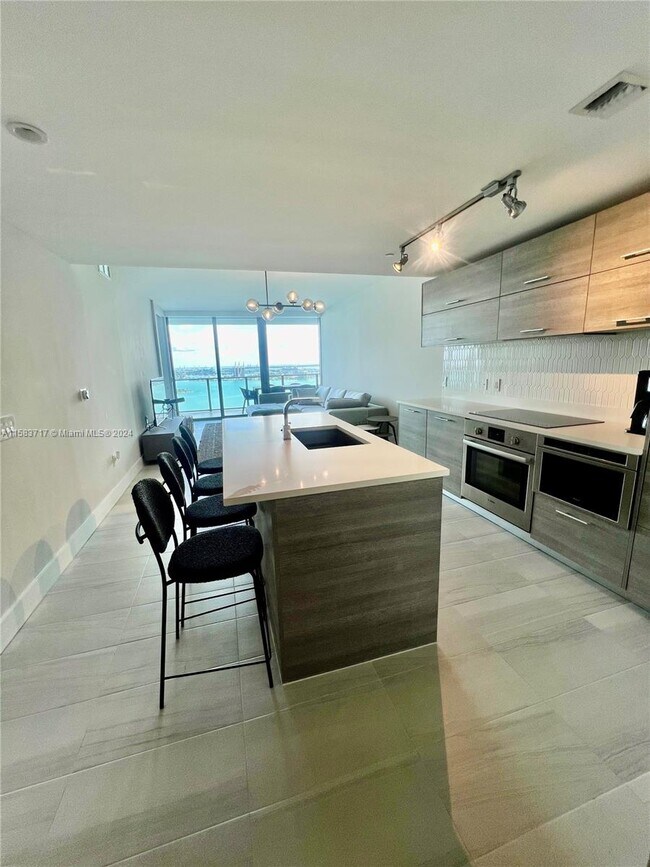 Photo - 650 NE 32nd St Unit 3106