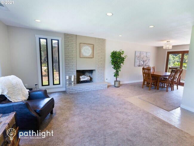 Photo - 10009 SE 11th St