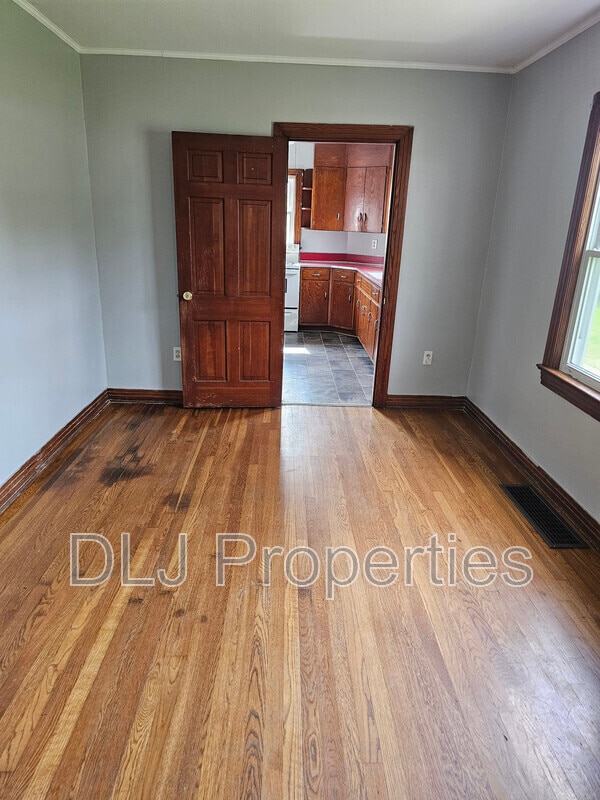 Photo - 816 Andrew Johnson Hwy