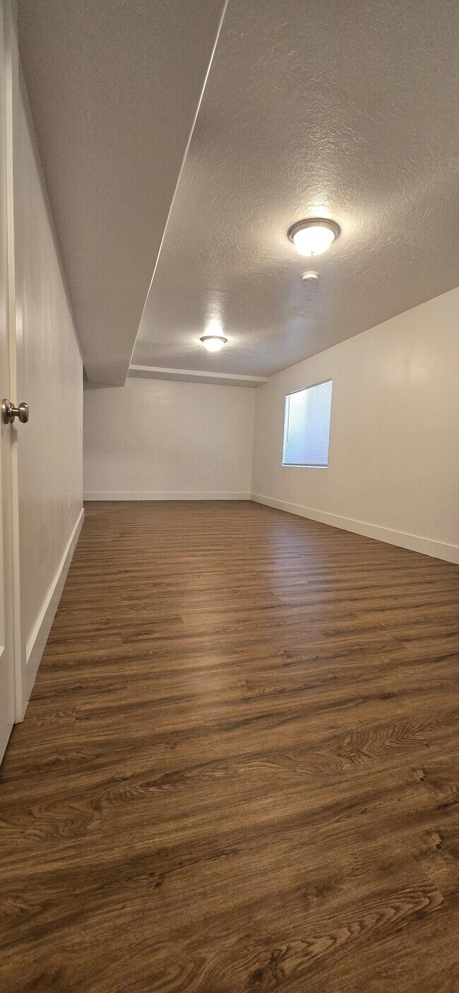 Photo - 8814 Daisy View Ln