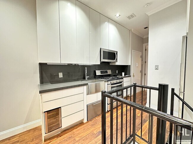 Photo - Mott Street Unit 1RS