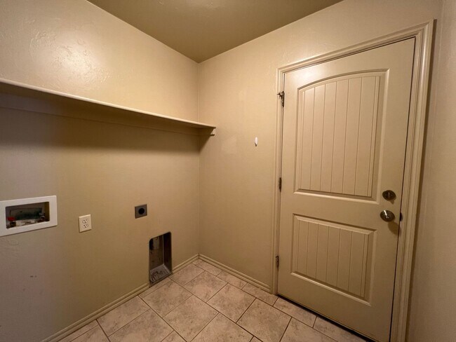 Photo - ? Home in Mustang Schools with Lawn Care I...