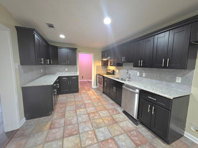 Photo - 5219 Goodland Dr