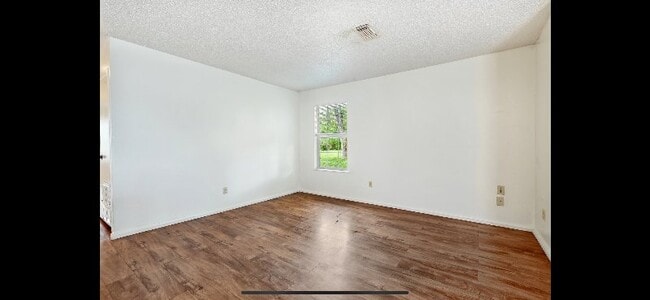 Photo - 105 E Wells St Unit B