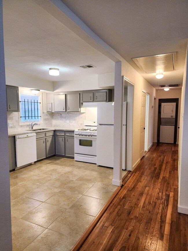 Photo - 5309 Ricky St