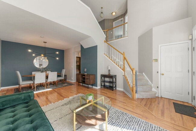 Photo - 2020 Juniper Ct