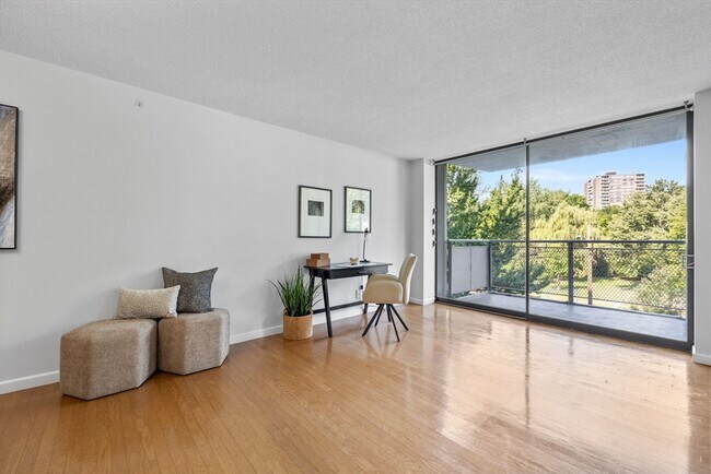 Photo - 80 Park St Unit 23