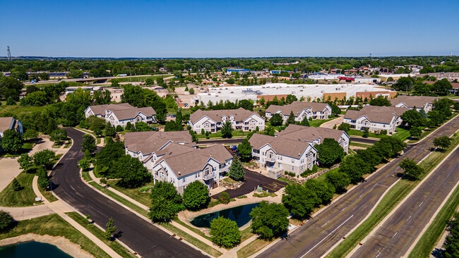 Hickory Pointe - Hickory Pointe Apartments