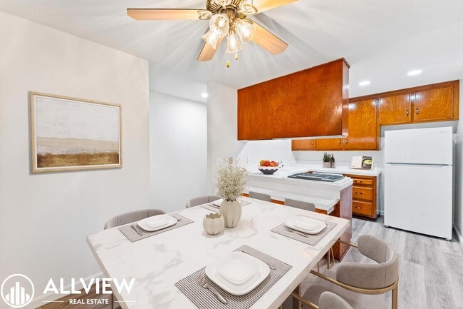 Building Photo - 7572 Amazon Dr Unit 2