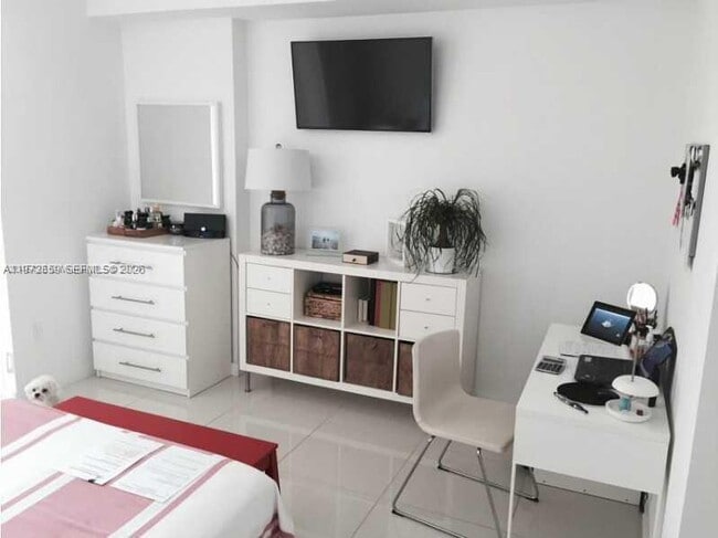 Photo - 1111 SW 1st Ave Unidad 3724-N