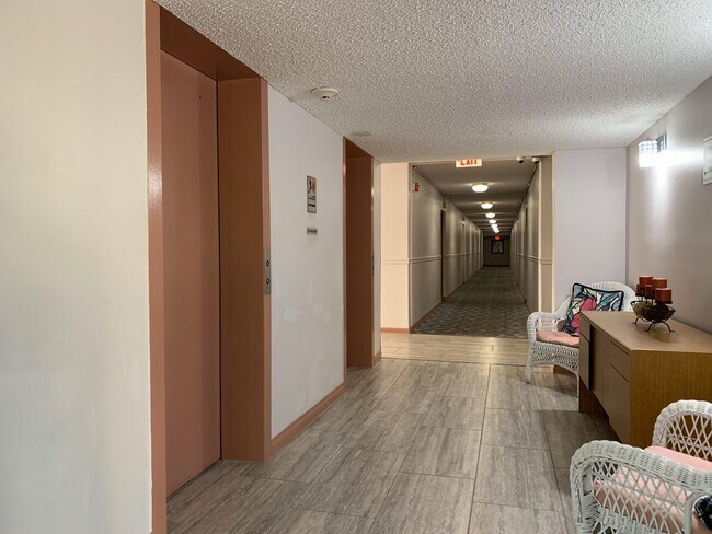 Photo - 9355 SW 8th St Unidad 202