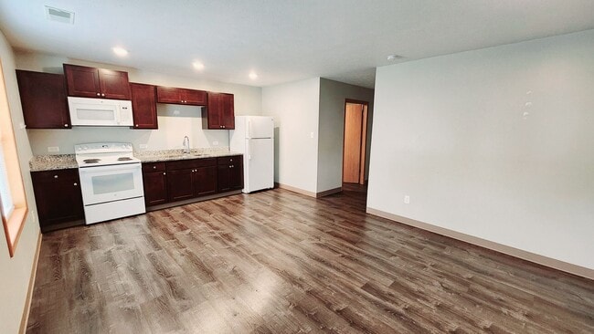 Photo - 131 S Franklin Ave Apartment Unit 2
