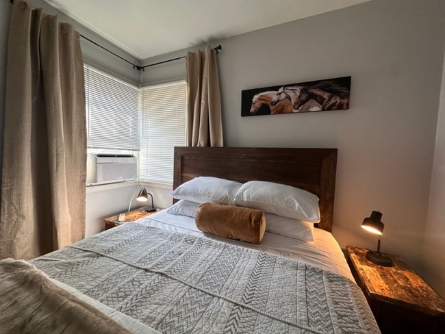 Photo - 223 S Thurmond St