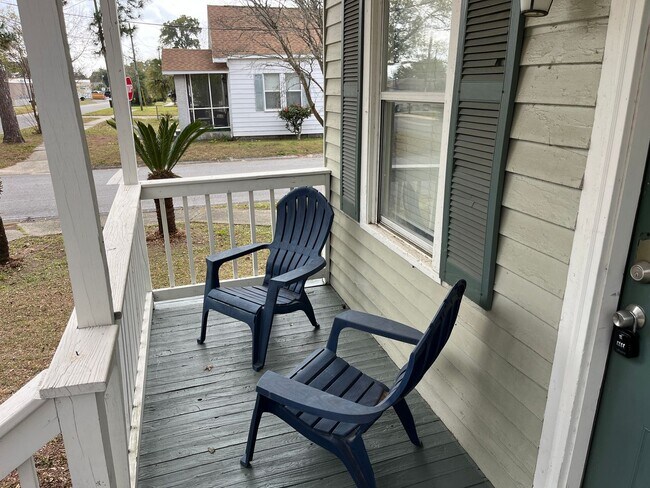 Photo - Furnished Downtown Mid Term Rental near East Hill