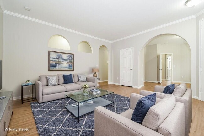 Photo - 1040 York Dr