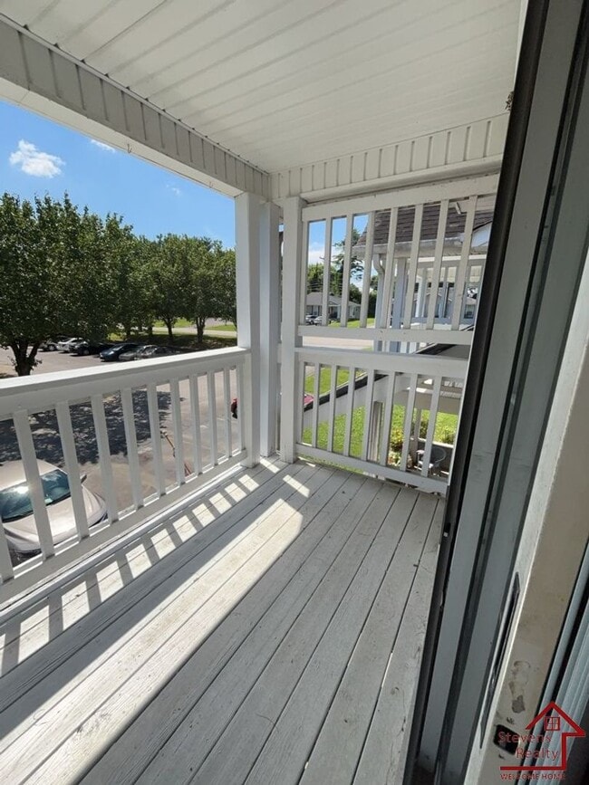 Photo - 430 Oriole Dr