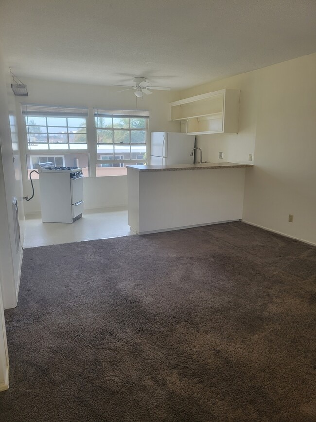 Photo - 427 Avenue G Ave Unit 8