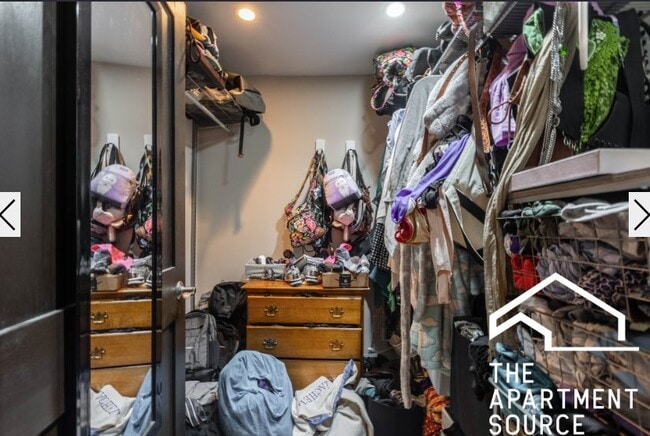 Photo - 1937 N Winchester Ave Unit 2