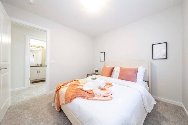 Photo - 4914 Hawthorn Pl SW Unit ID1308616P