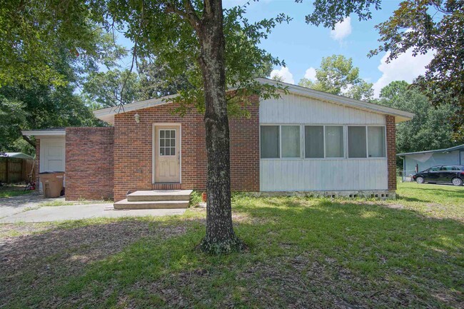 Photo - 732 Woodmere Dr Condo